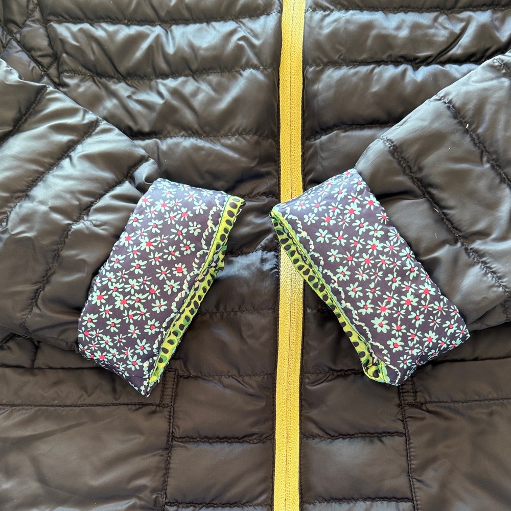 Lilly Pulitzer reversible down jacket Navy/floral - Picture 17 of 17